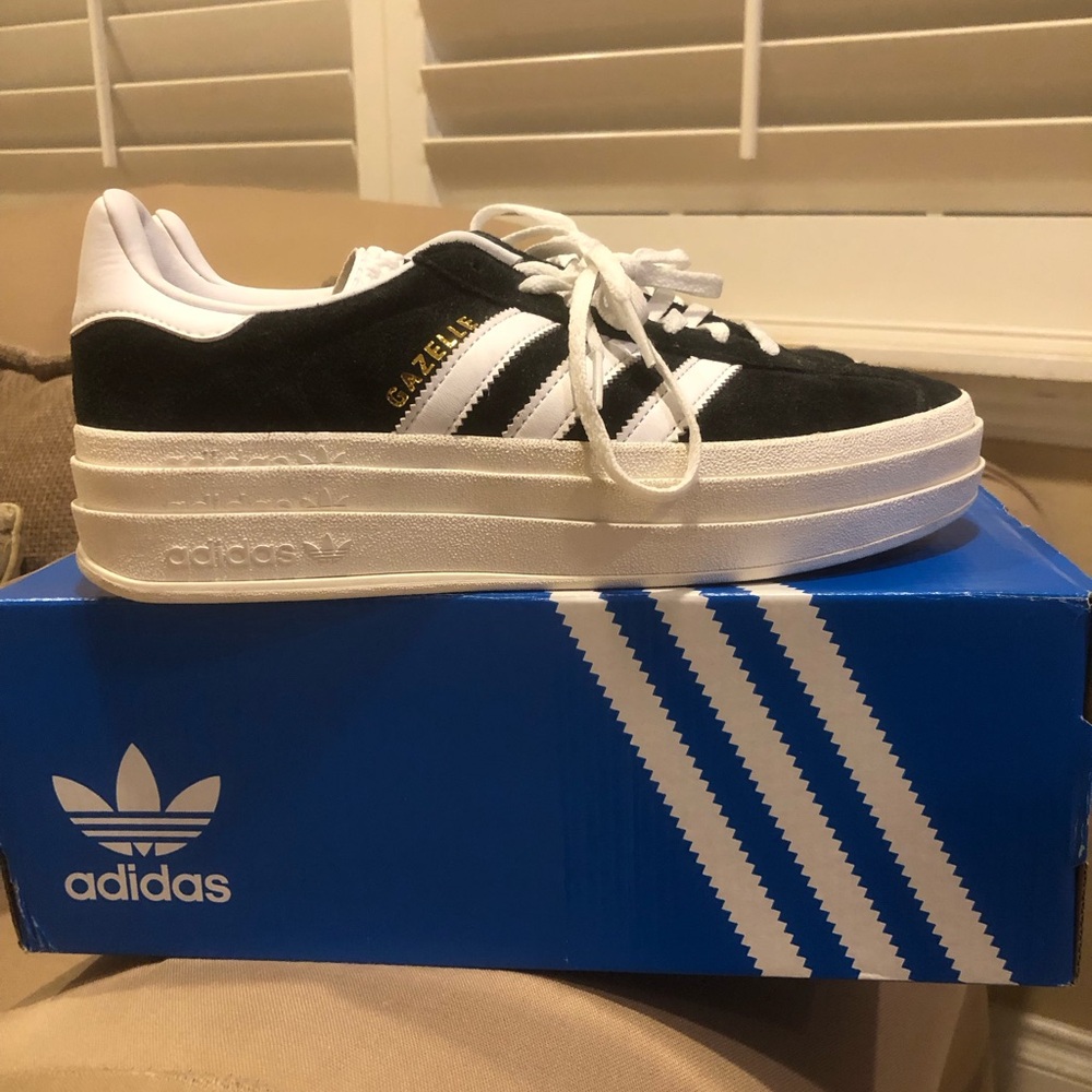 Adidas Originals Black and White Gazelle Platform Bold sneakers